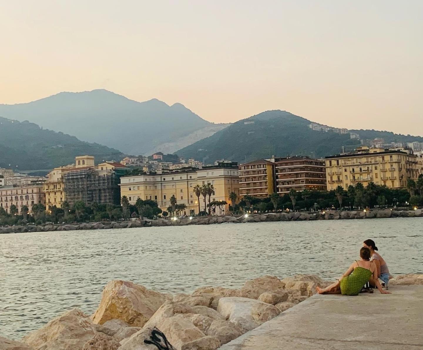 B&B Restanza Salerno Bagian luar foto