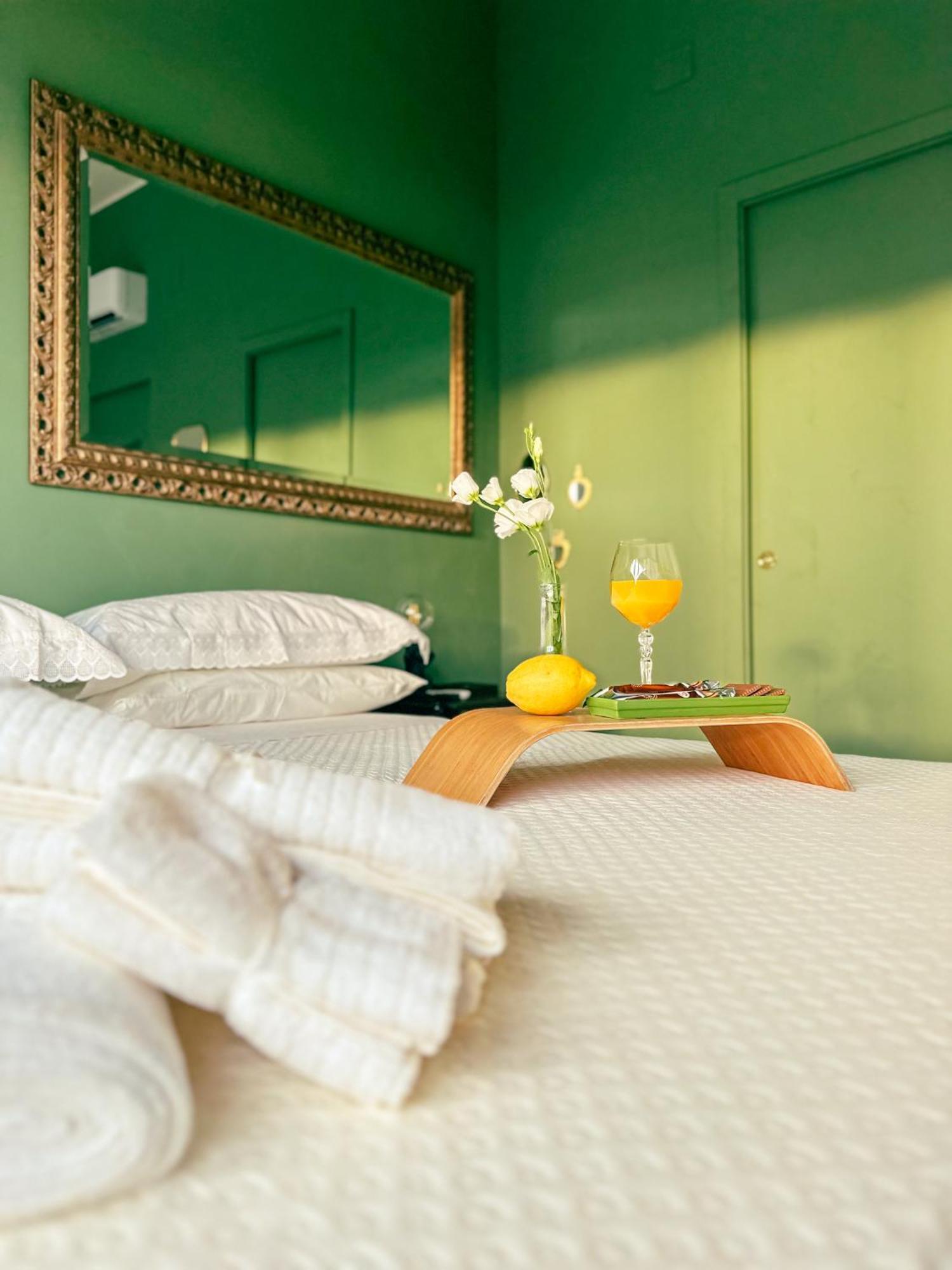 B&B Restanza Salerno Bagian luar foto