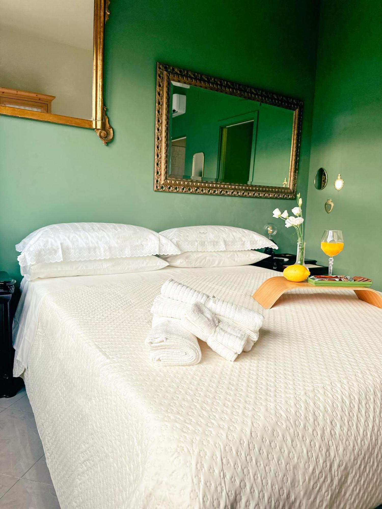 B&B Restanza Salerno Bagian luar foto