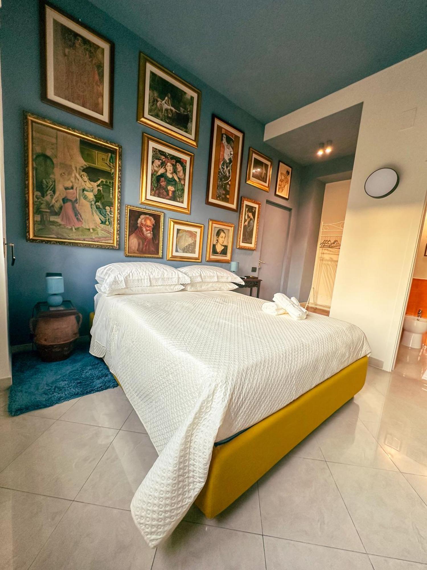 B&B Restanza Salerno Bagian luar foto